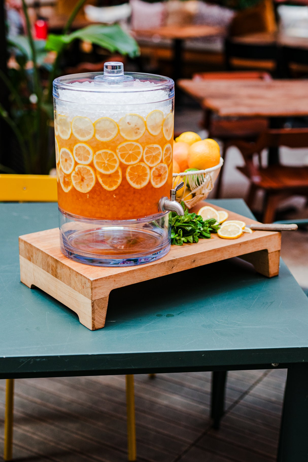 Aloha 2.5 GL. Beverage Dispenser