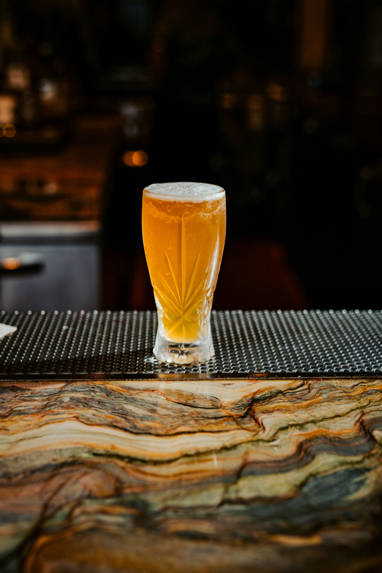 Majesty 16 oz. Pilsner