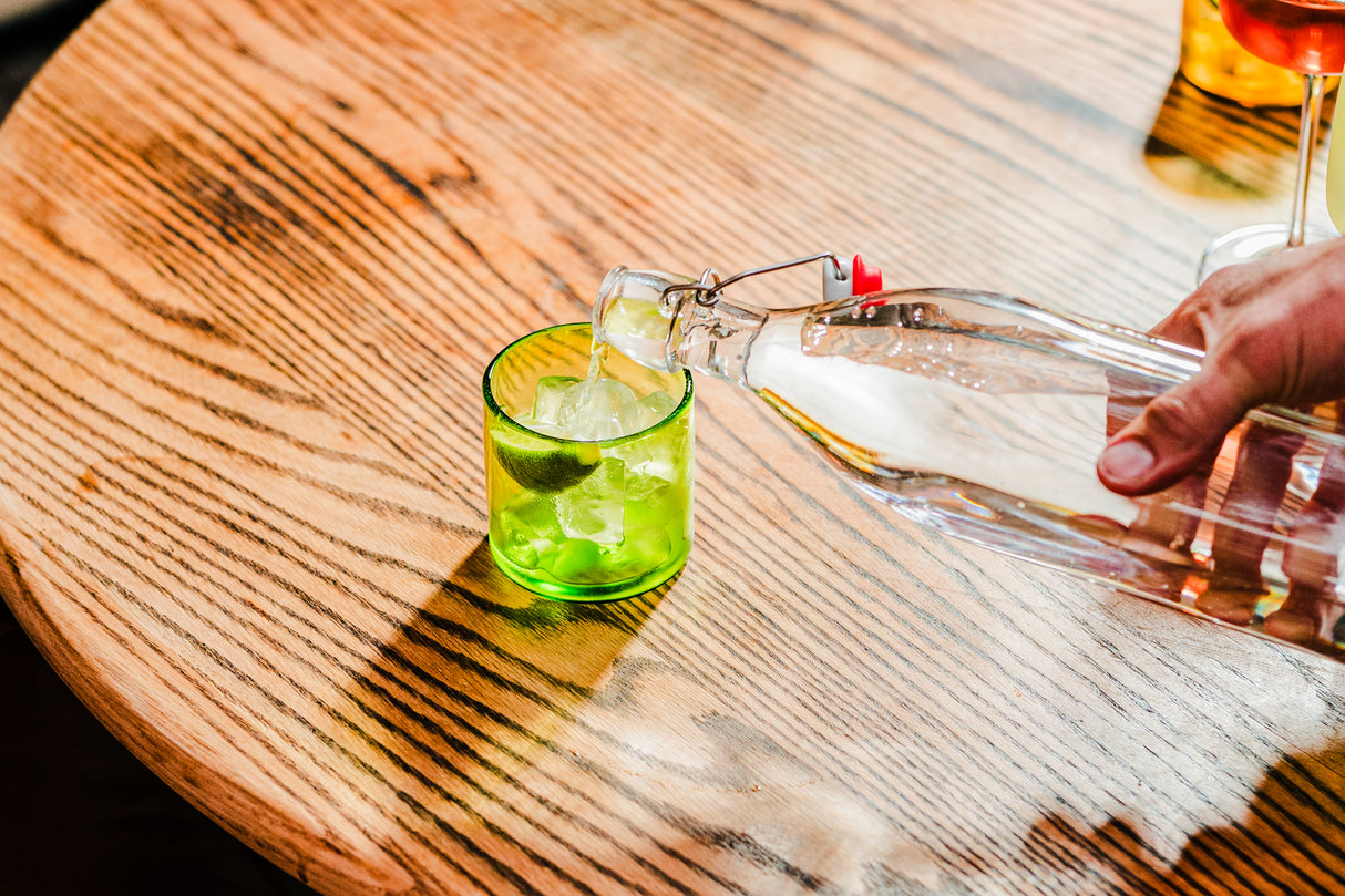 Square 1 L. Swing Bottle