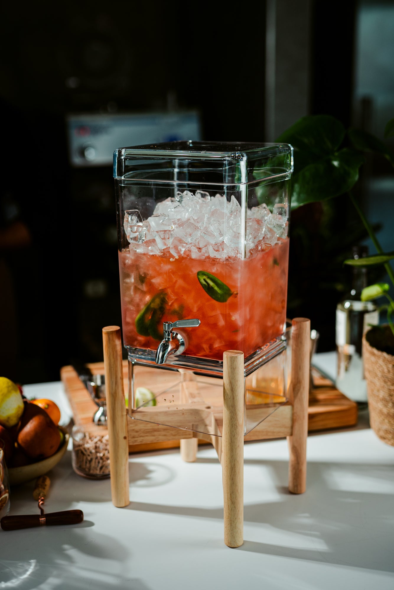 Bamboo Stand for HU1005-003 & HUS1003-001 – Hospitality Brands