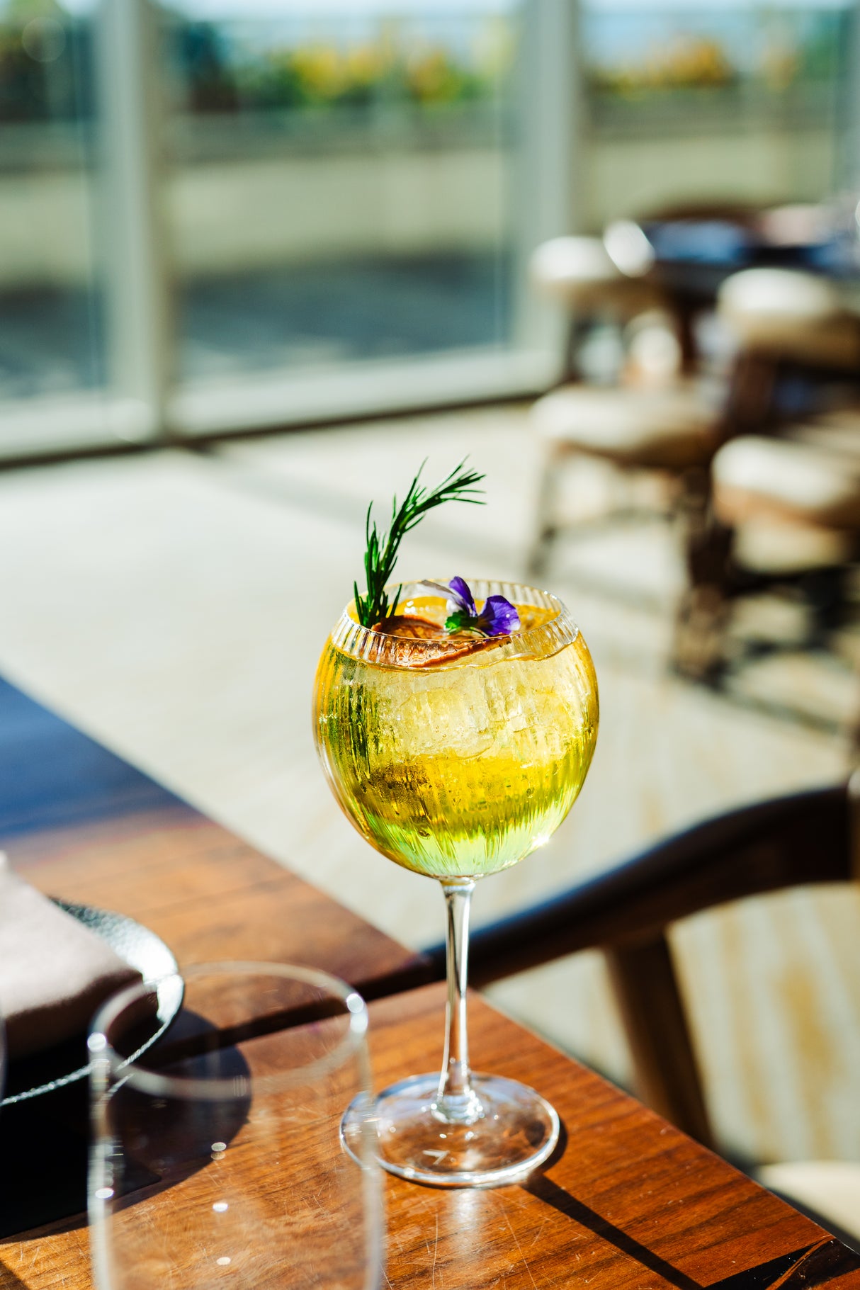 Hawthorne 20 oz. Gin & Tonic